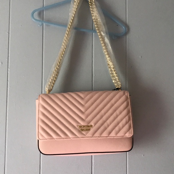 Victoria's Secret Handbags - Victoria Secrets 👛